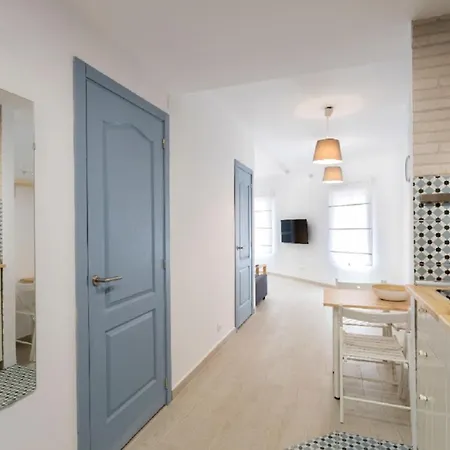 Flat Near The And Center Of 